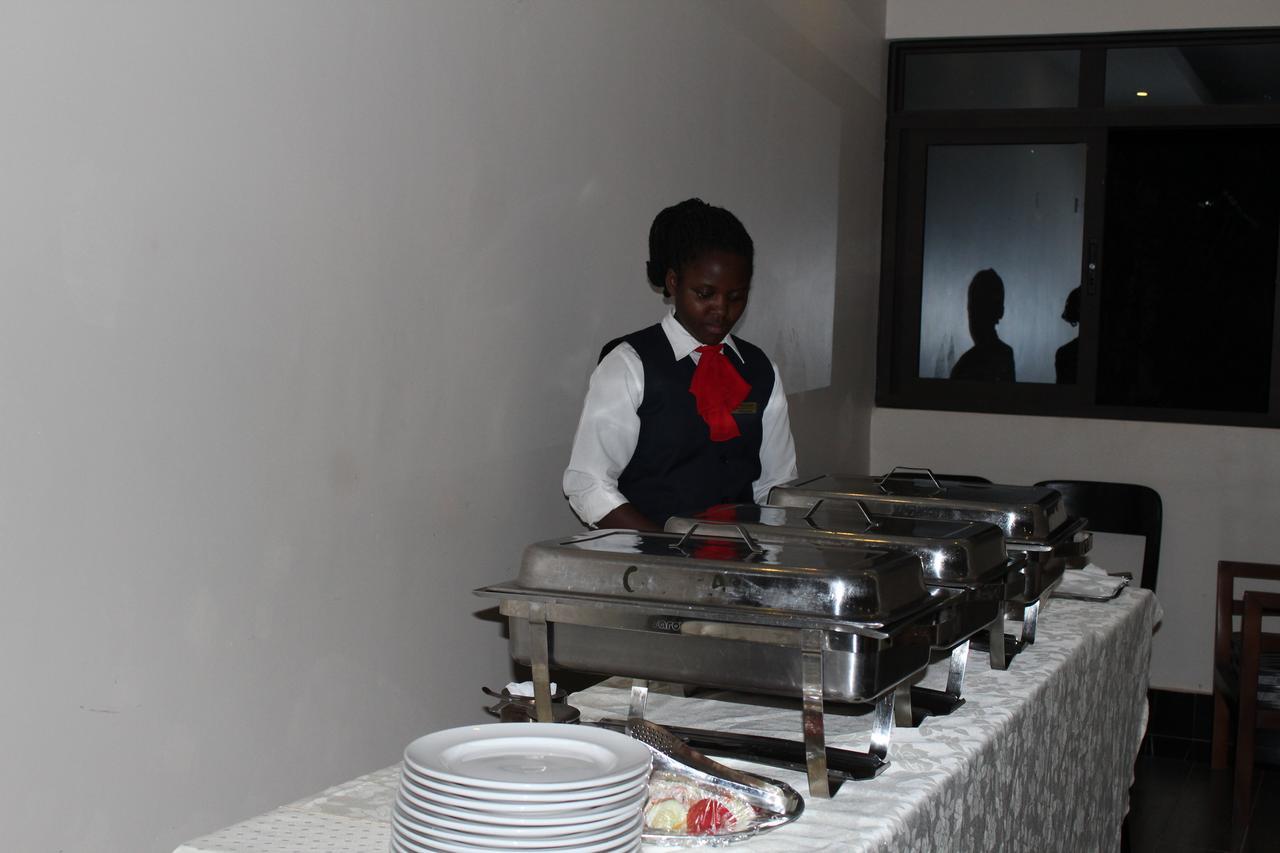 Cepha'S Inn Kabale Bagian luar foto