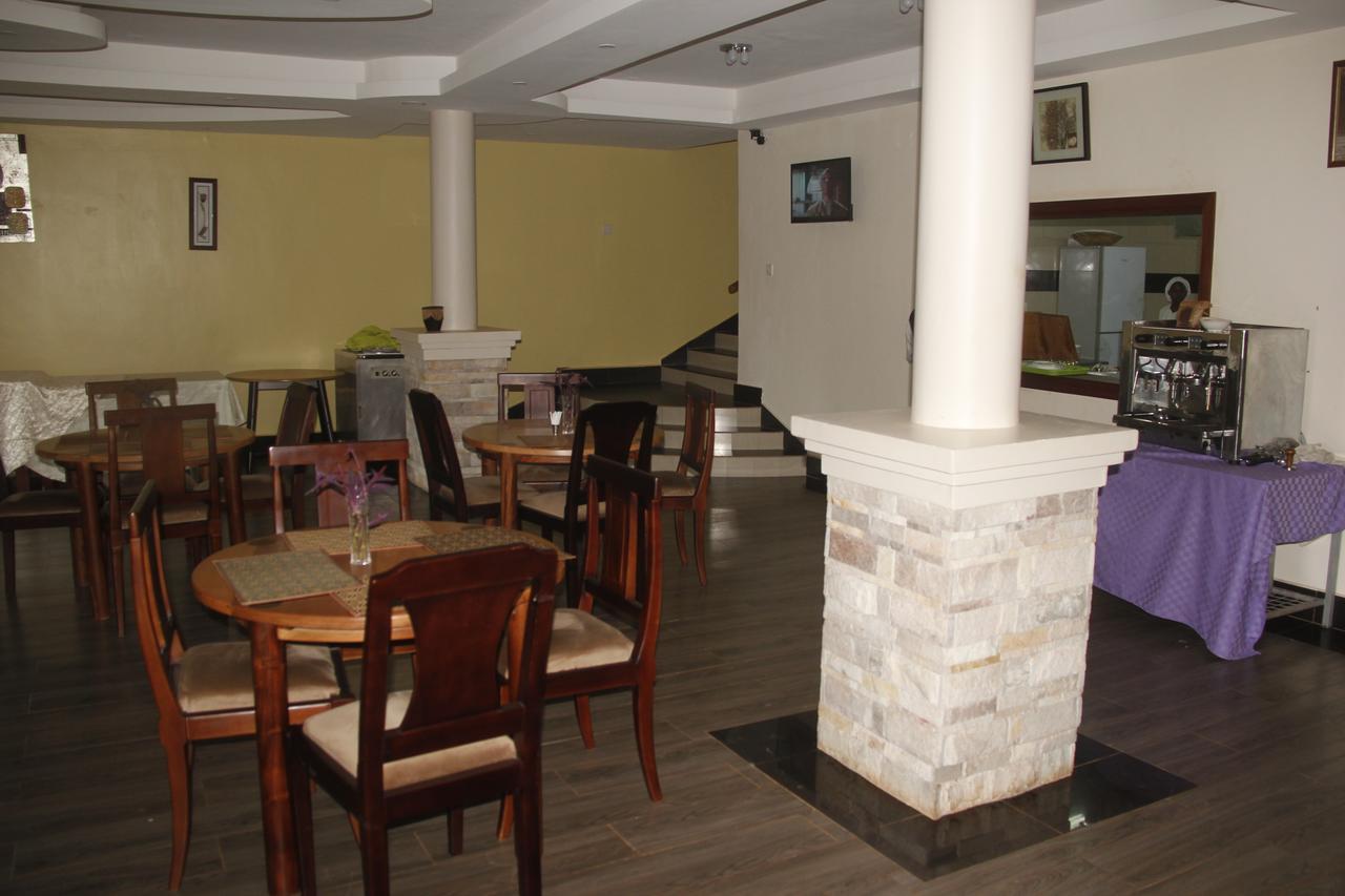 Cepha'S Inn Kabale Bagian luar foto