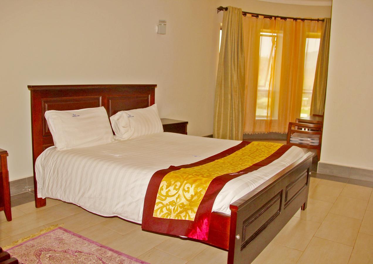 Cepha'S Inn Kabale Bagian luar foto