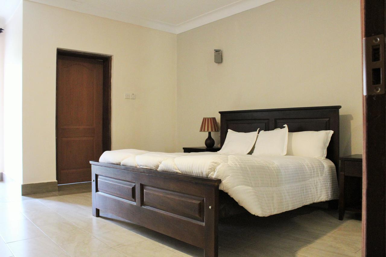Cepha'S Inn Kabale Bagian luar foto